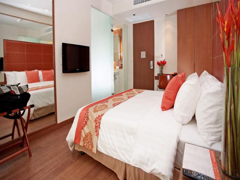 온 8 스쿰윗 나나 방콕 바이 컴파스 호스피탈리티 호텔 객실 사진